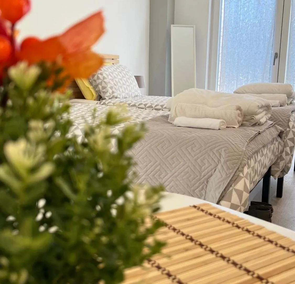 Onlyroomsrho Appartamento